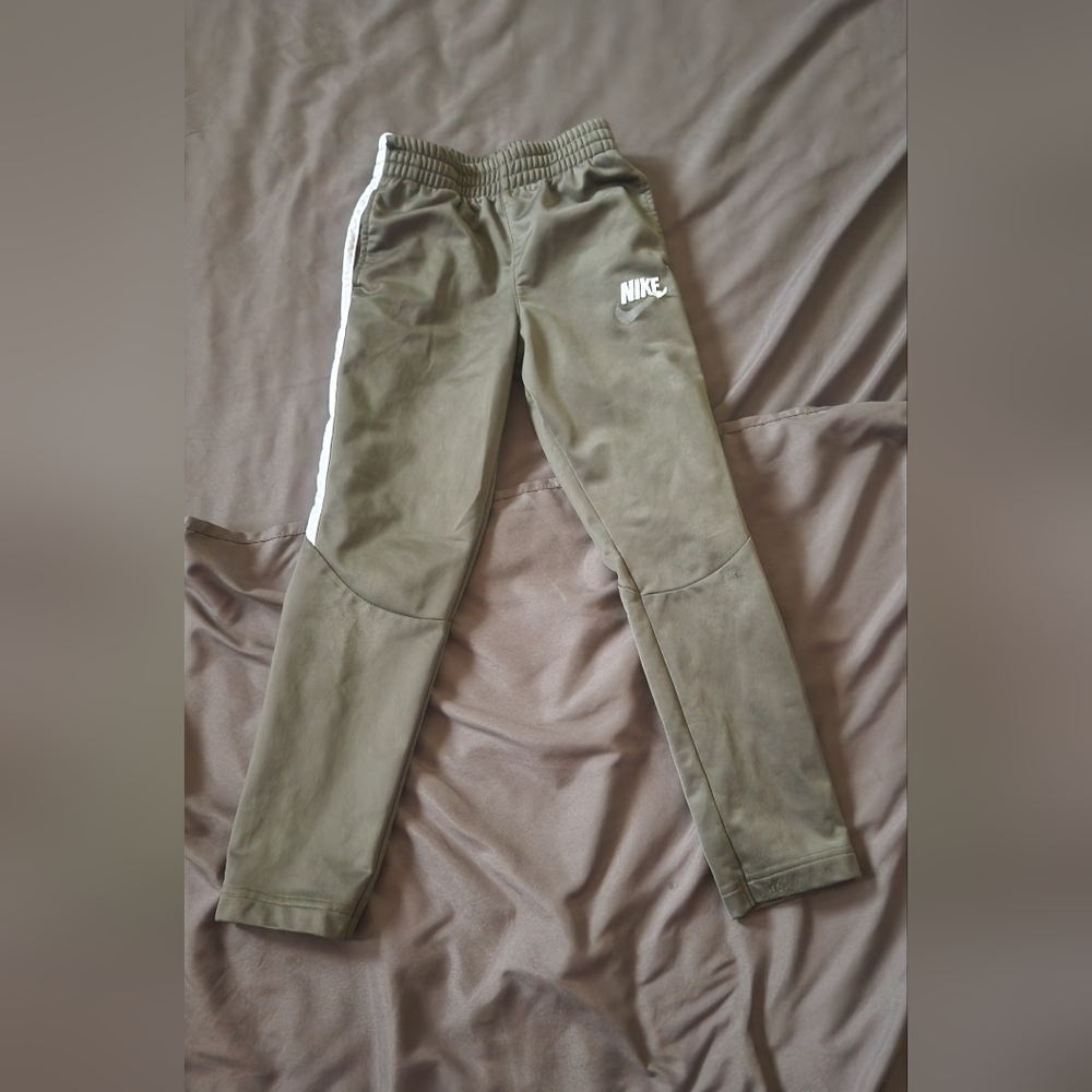 Clothes Bundle - Picture 5 of 5